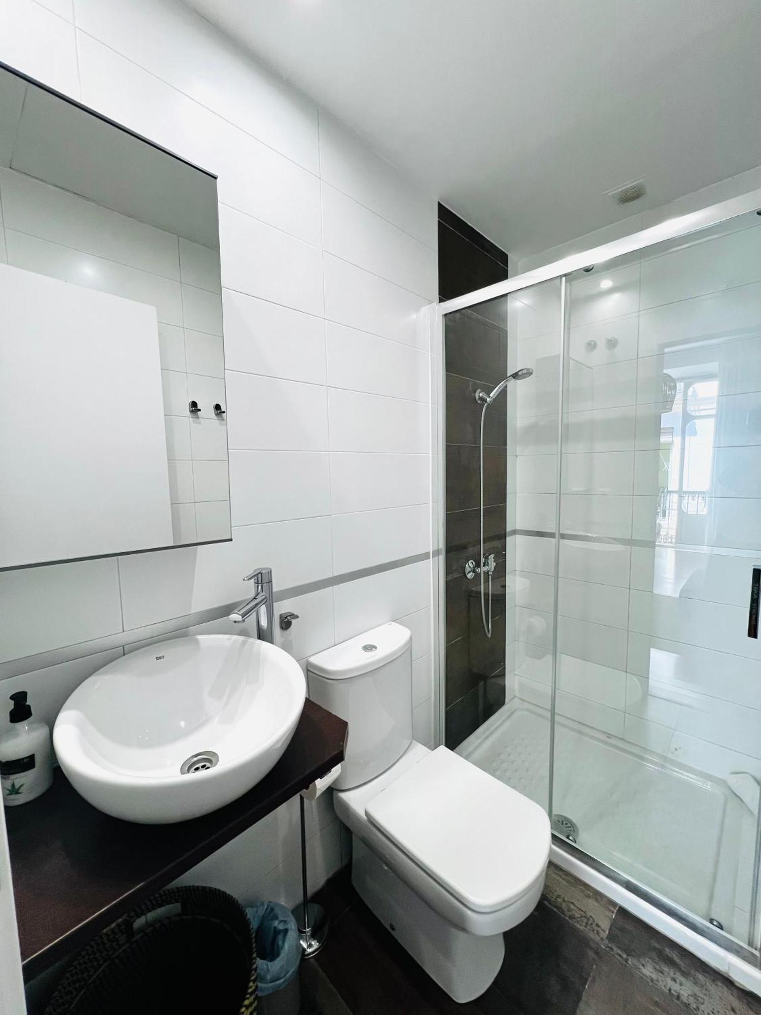 Calderon III Deluxe Central Sinesedesignhomes Malaga Exterior photo